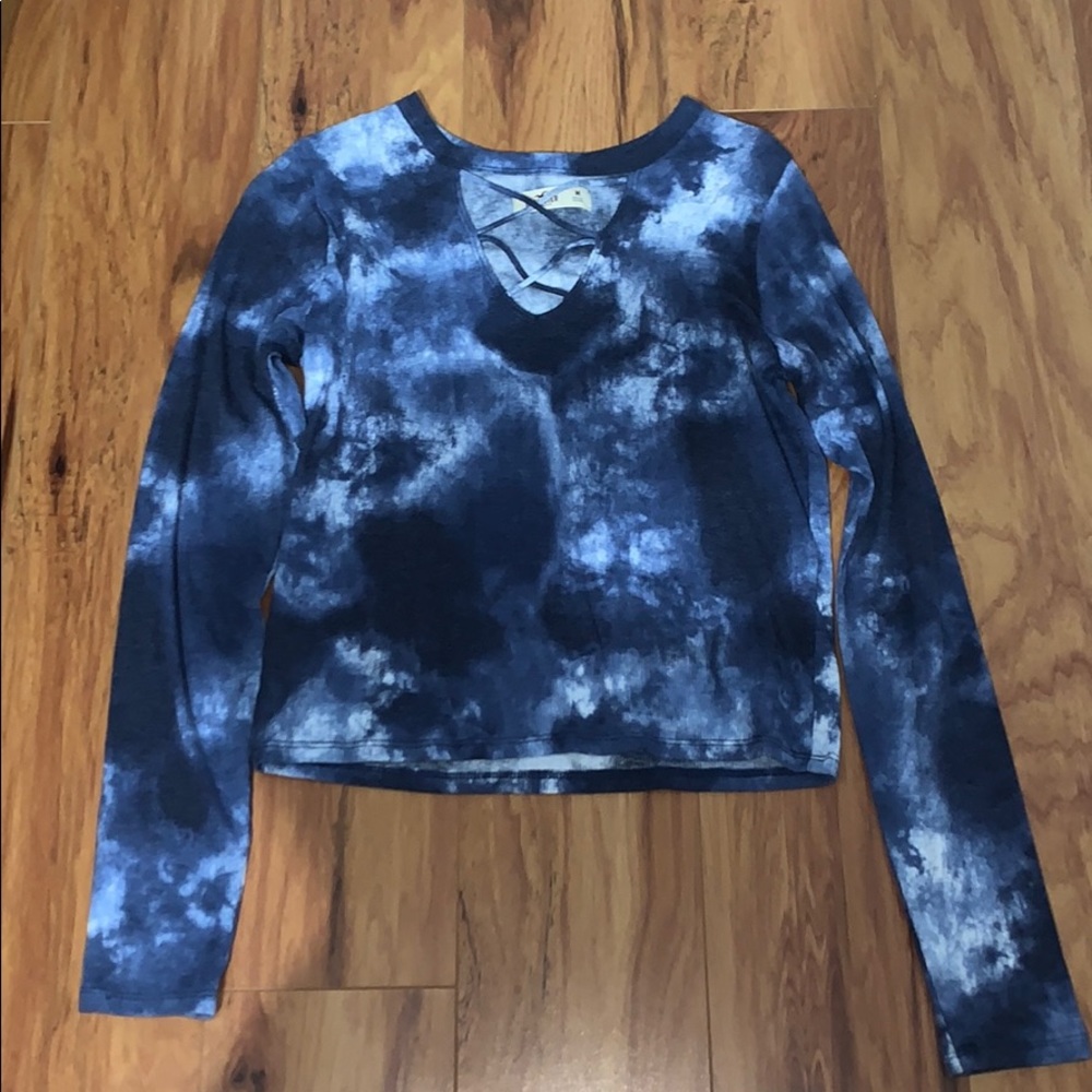 Longe sleeve tie die shirt medium shirt V neck